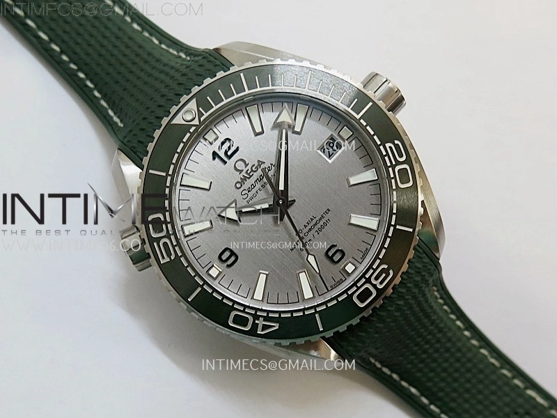 Planet Ocean 600M 43.5mm Green Ceramic Bezel SS VSF 1:1 Best Edition Silver Dial on Green Rubber Strap A8900